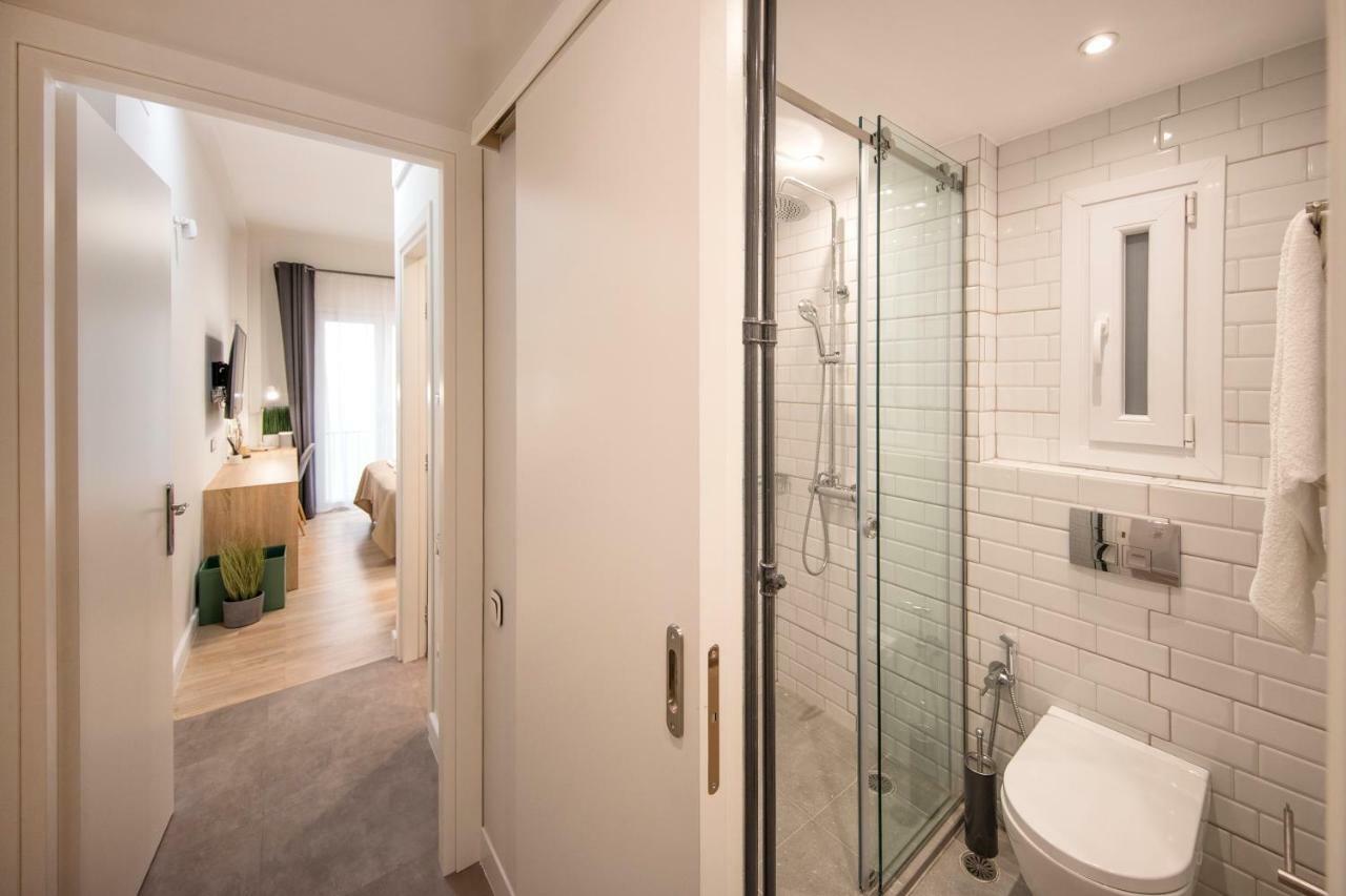 Stunning Αpartment Ιn Τhe Heart Athens. Appartamento Esterno foto