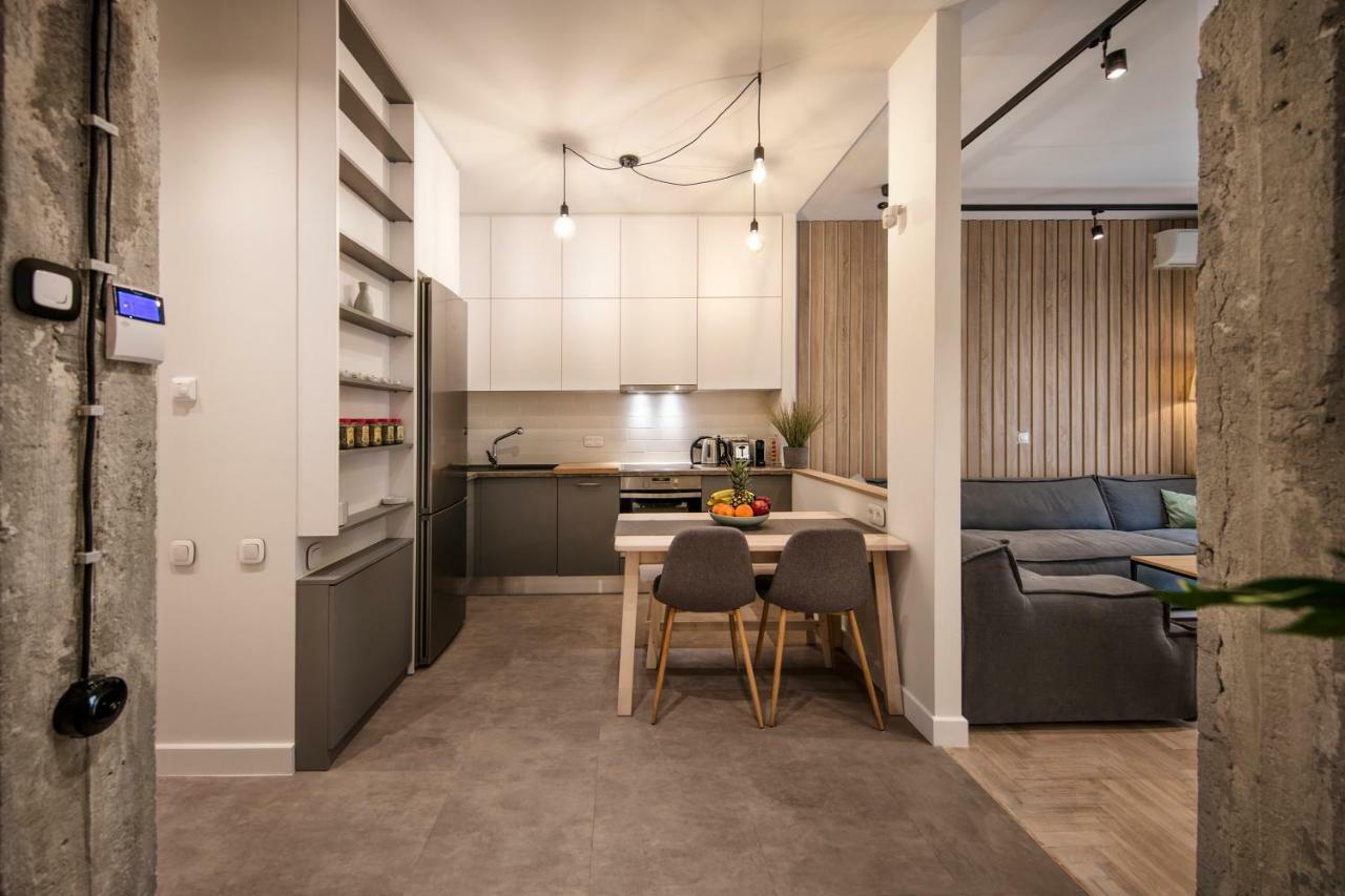 Stunning Αpartment Ιn Τhe Heart Athens. Appartamento Esterno foto