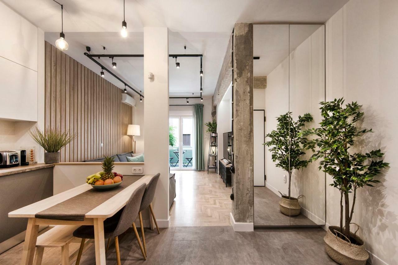 Stunning Αpartment Ιn Τhe Heart Athens. Appartamento Esterno foto