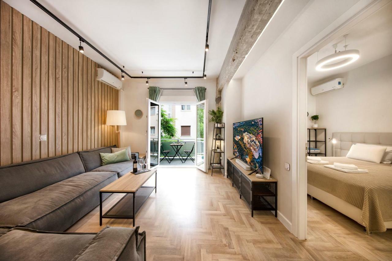 Stunning Αpartment Ιn Τhe Heart Athens. Appartamento Esterno foto