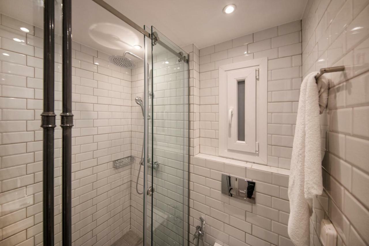 Stunning Αpartment Ιn Τhe Heart Athens. Appartamento Esterno foto