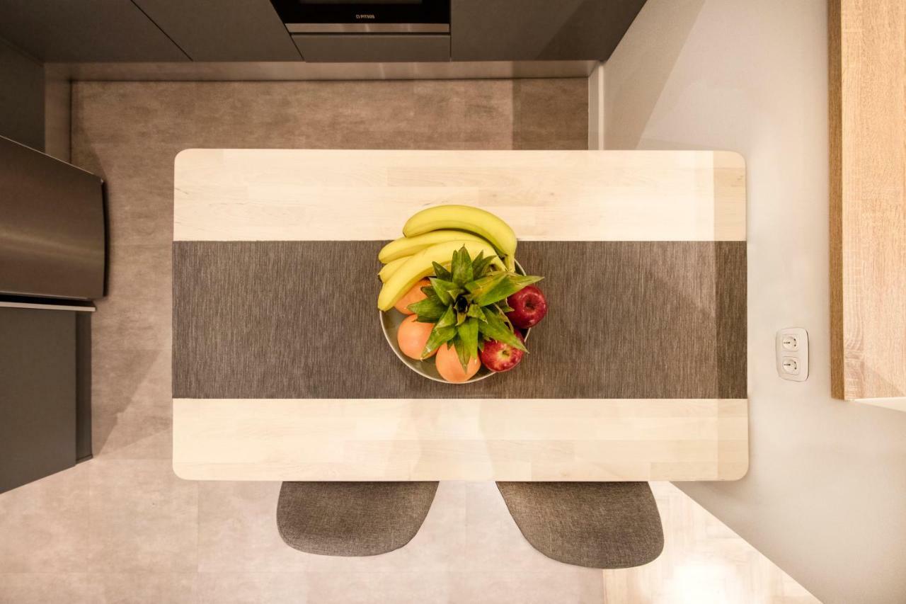 Stunning Αpartment Ιn Τhe Heart Athens. Appartamento Esterno foto